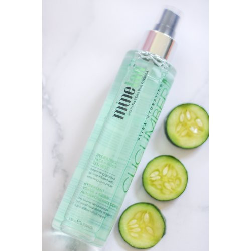 MineTan Cucumber Hydrating Face & Body Tan Mist Laipsniško savaiminio įdegio purškiklis su agurkų ekstraktu 177ml